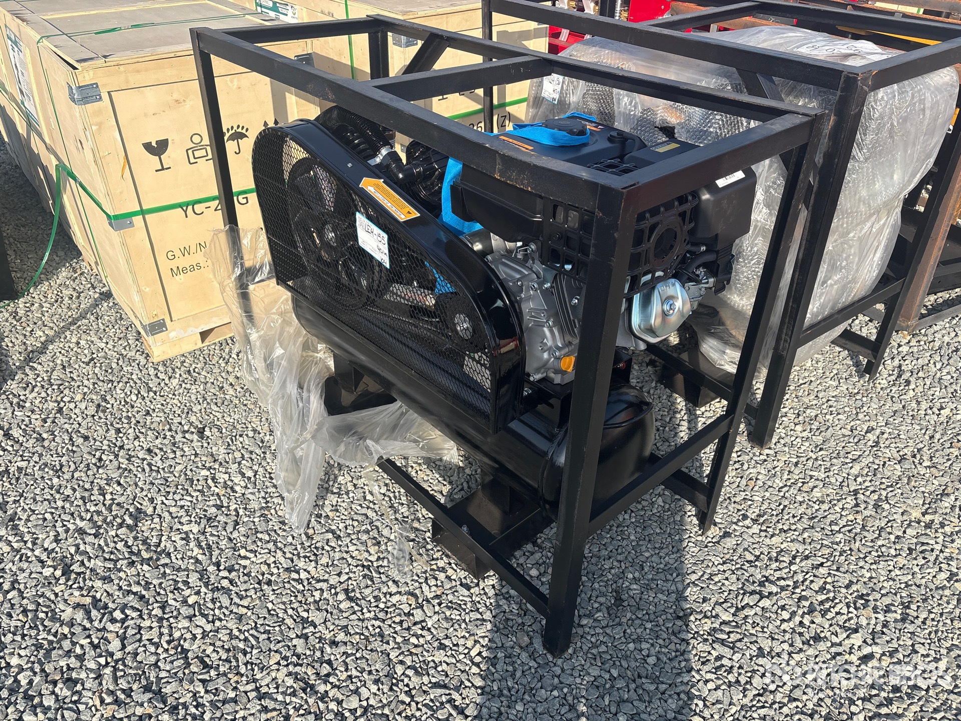 Aspect général with Image, coin arrière droit