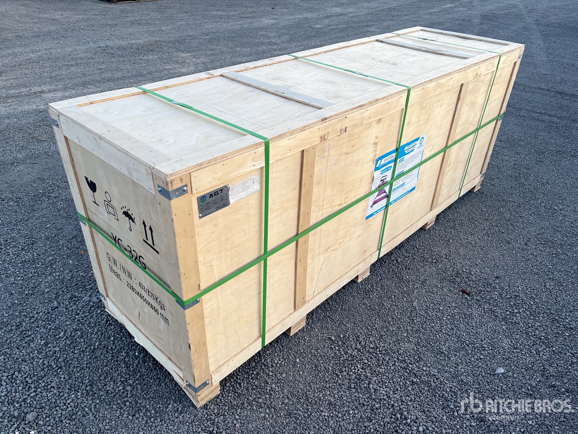 General Appearance with Picture, Right Front Corner