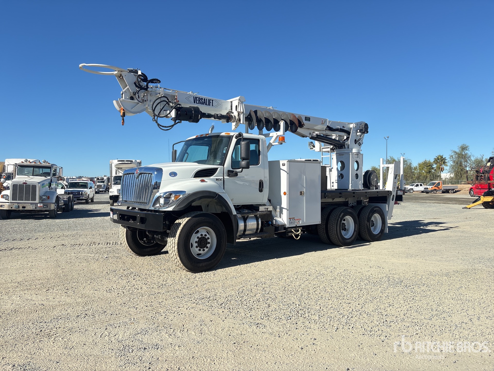 General Appearance with Foto, angolo anteriore sinistro