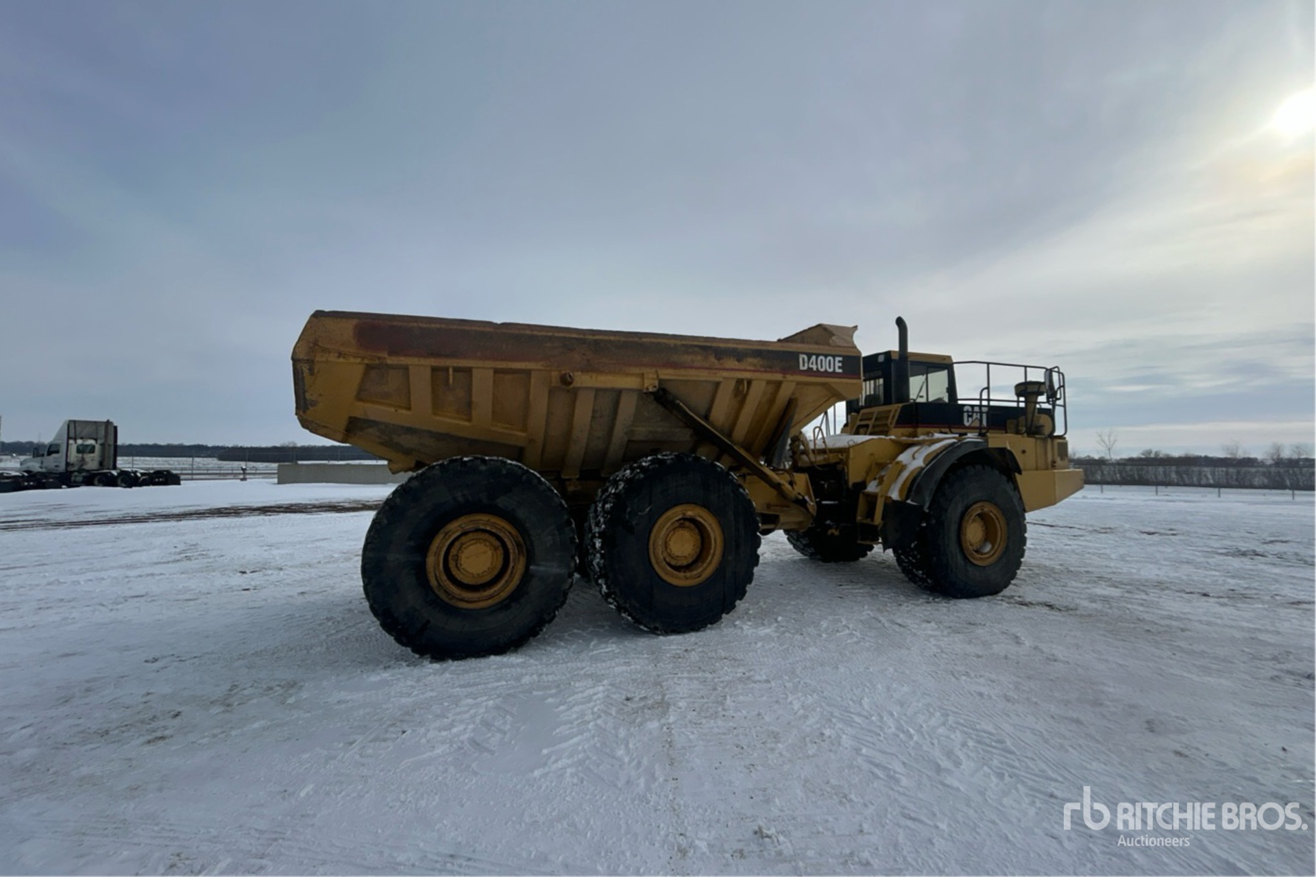 General Appearance with Imagen: esquina trasera derecha