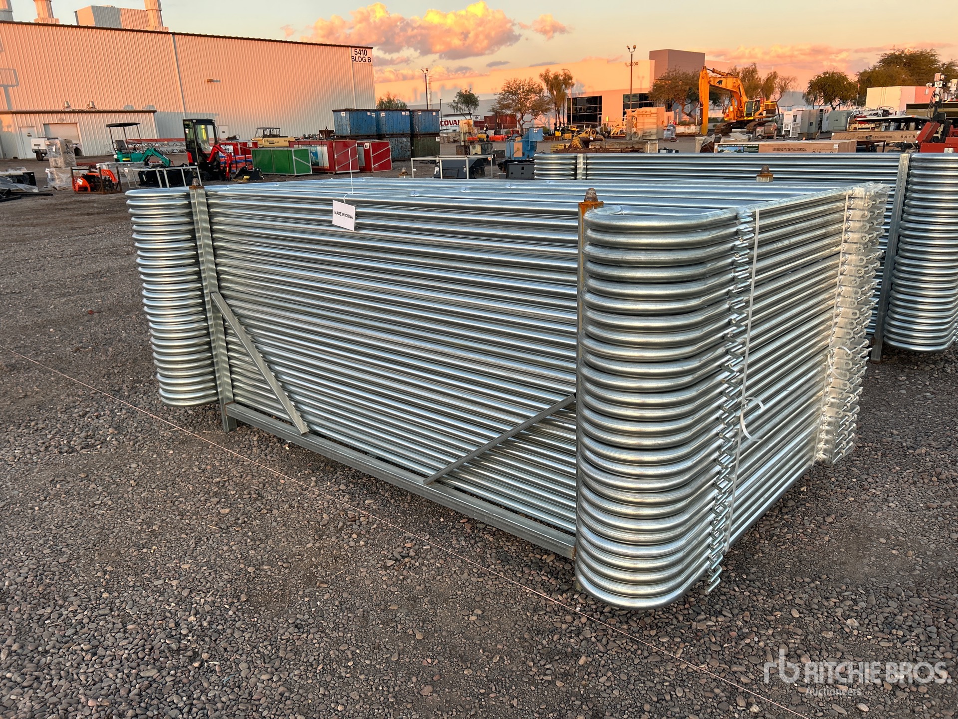 General Appearance with Bild, Ecke vorne links