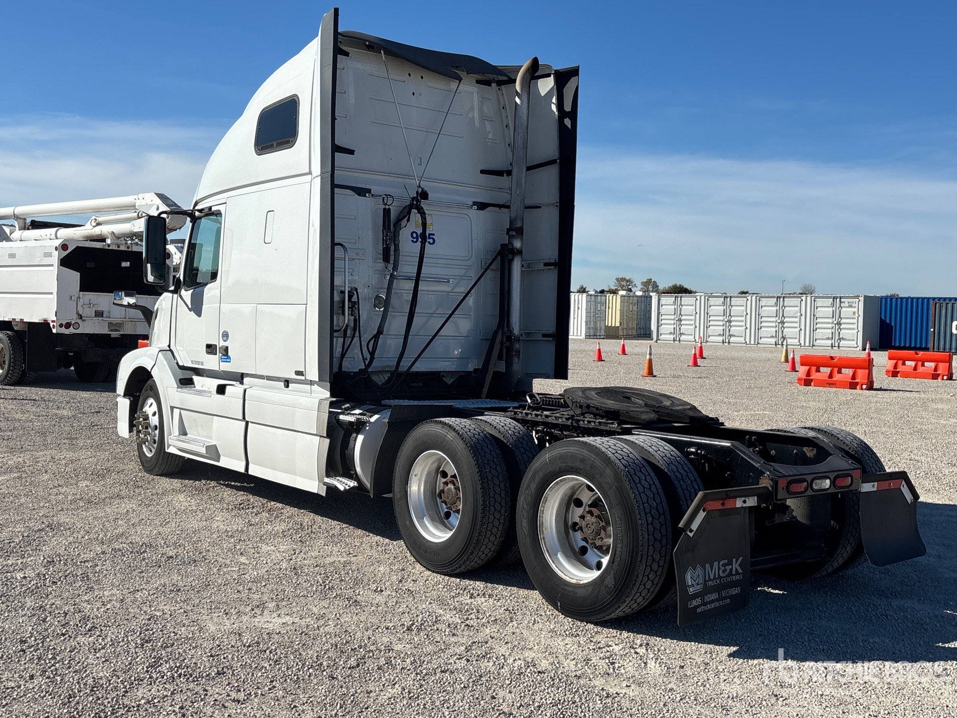 Aspect général with Image, coin arrière gauche