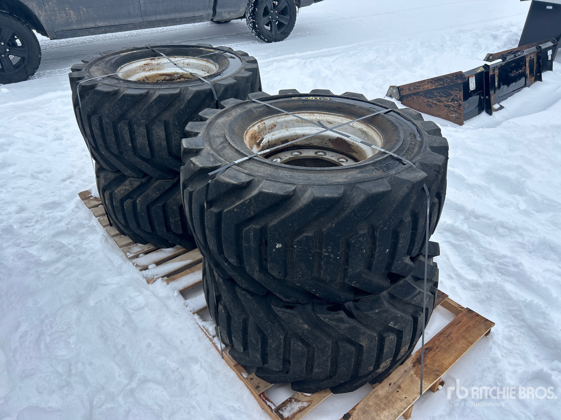 General Appearance with Bild, Ecke hinten links