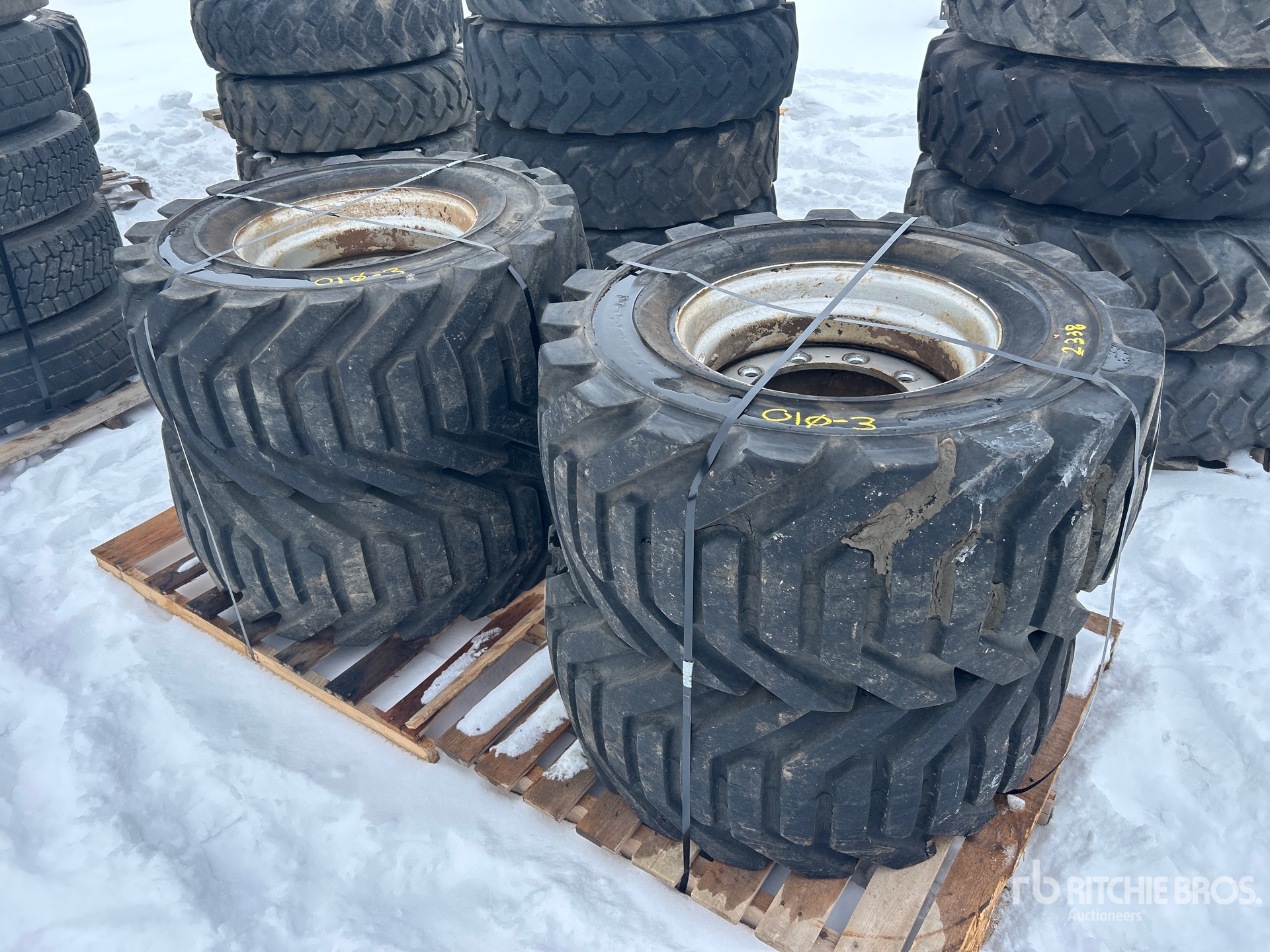 General Appearance with Bild, Ecke vorne rechts