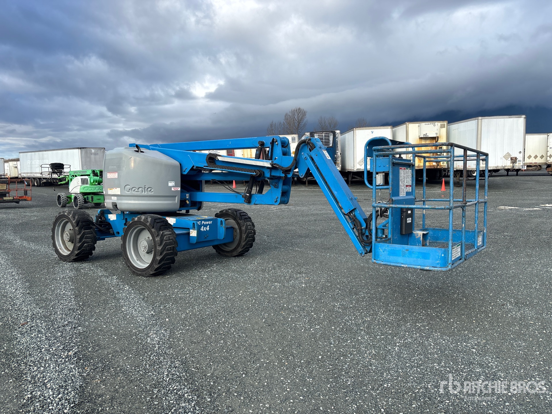 General Appearance with Picture, Right Front Corner