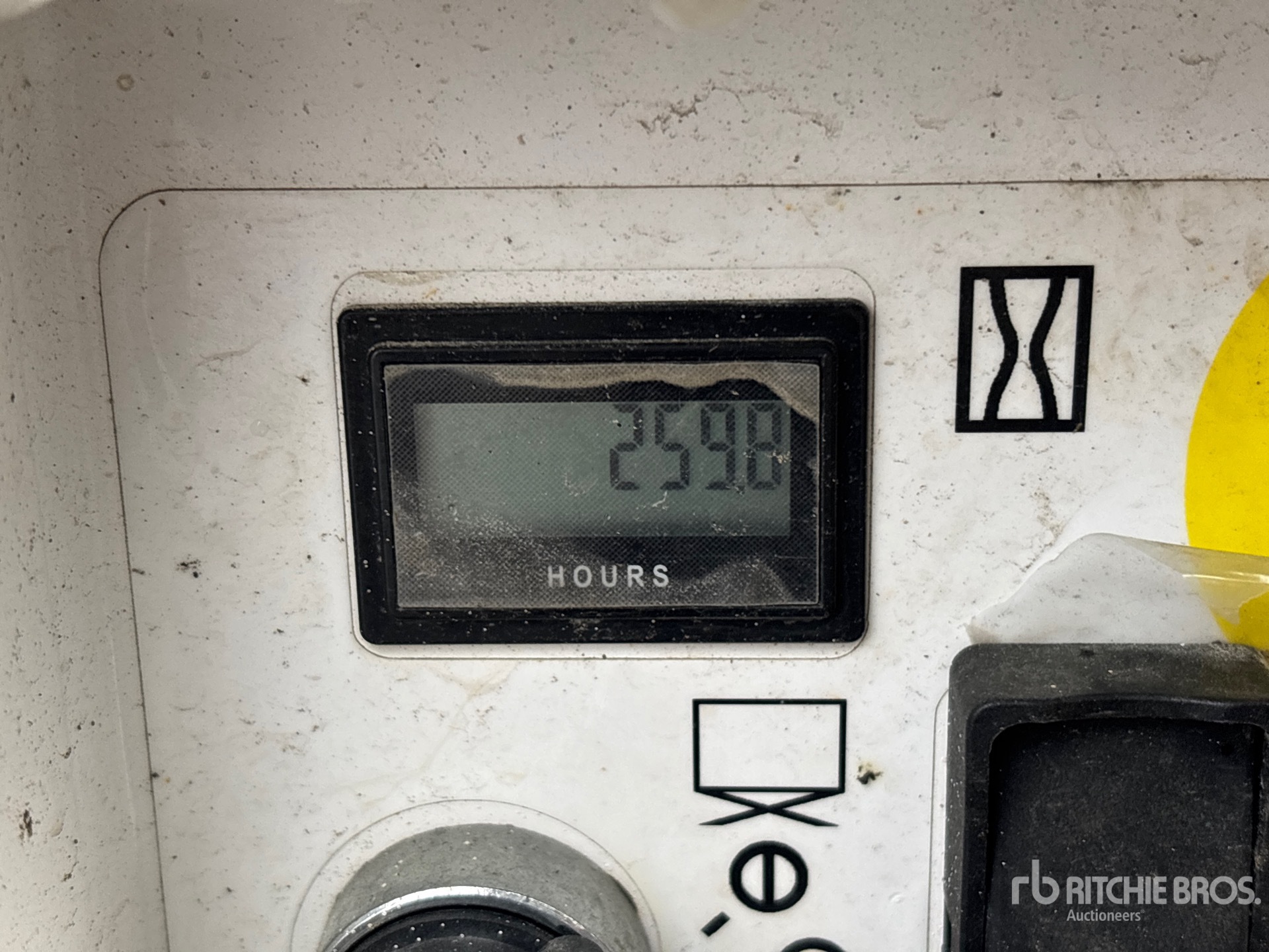 General Appearance with Hour Meter / Odometer