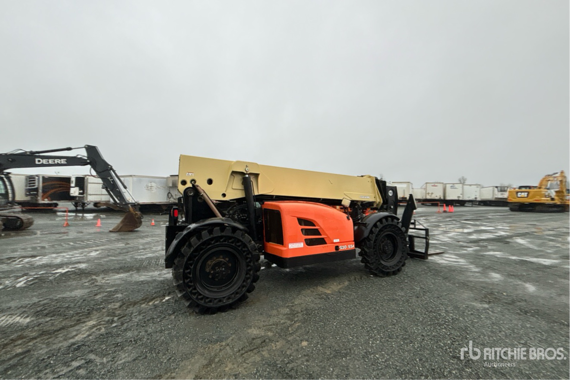 General Appearance with Foto, angolo anteriore sinistro