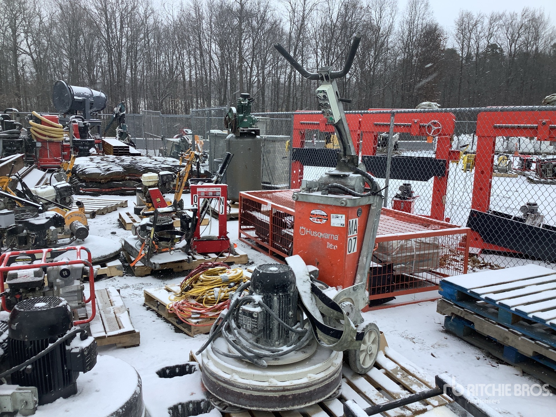 General Appearance with Featured Photo