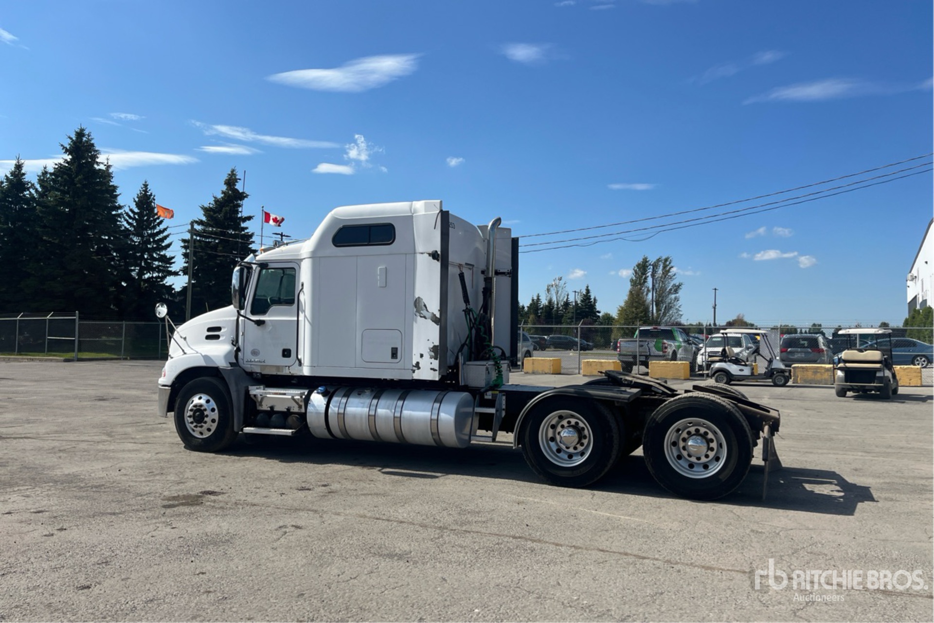 Aspect général with Image, coin arrière gauche