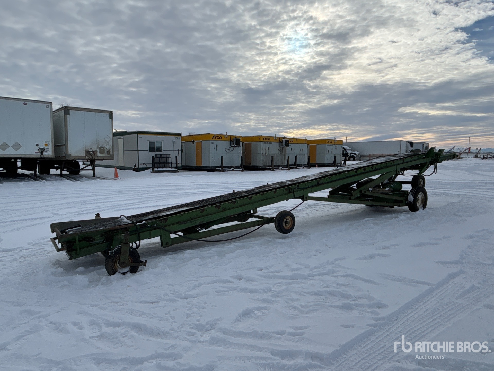 General Appearance with Bild, Ecke vorne links