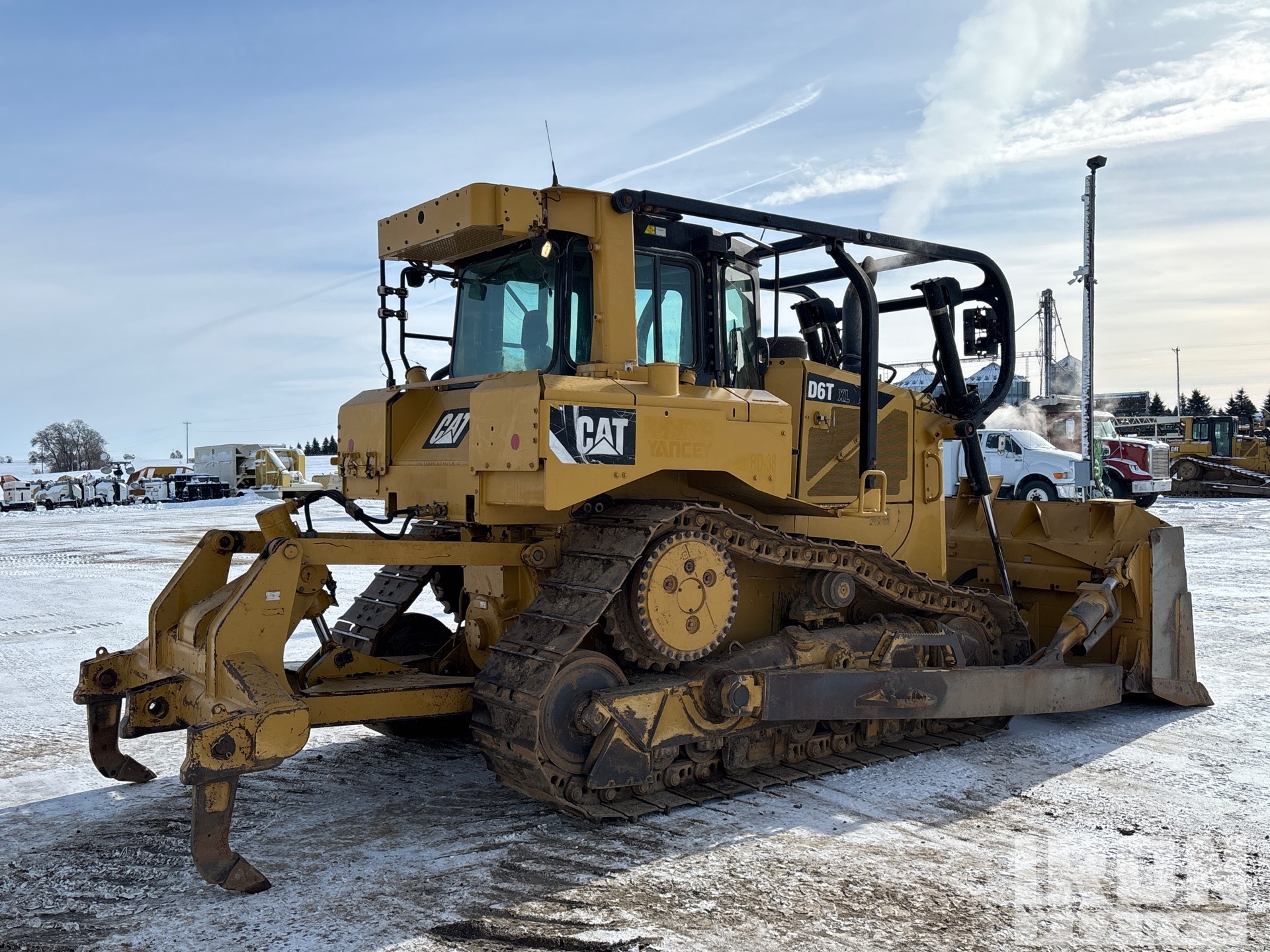 Aspect général with Image, coin arrière droit