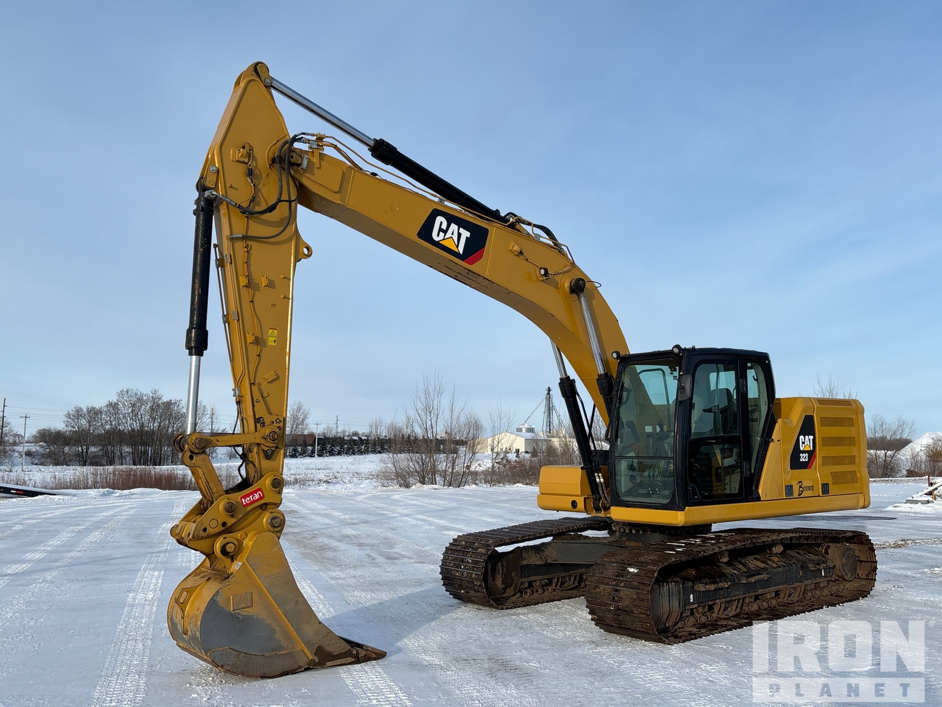 General Appearance with Foto, angolo anteriore sinistro