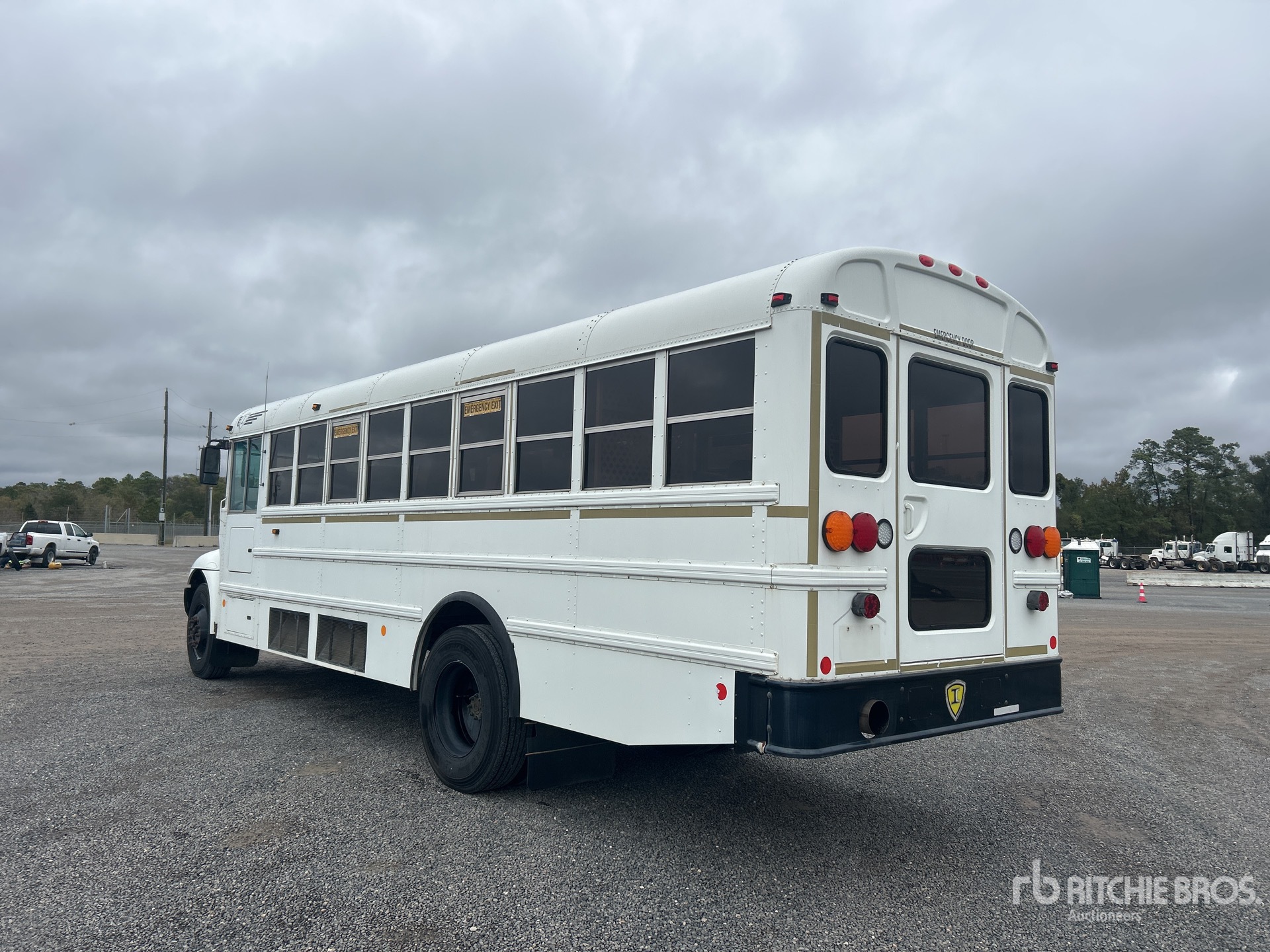 General Appearance with Bild, Ecke hinten links