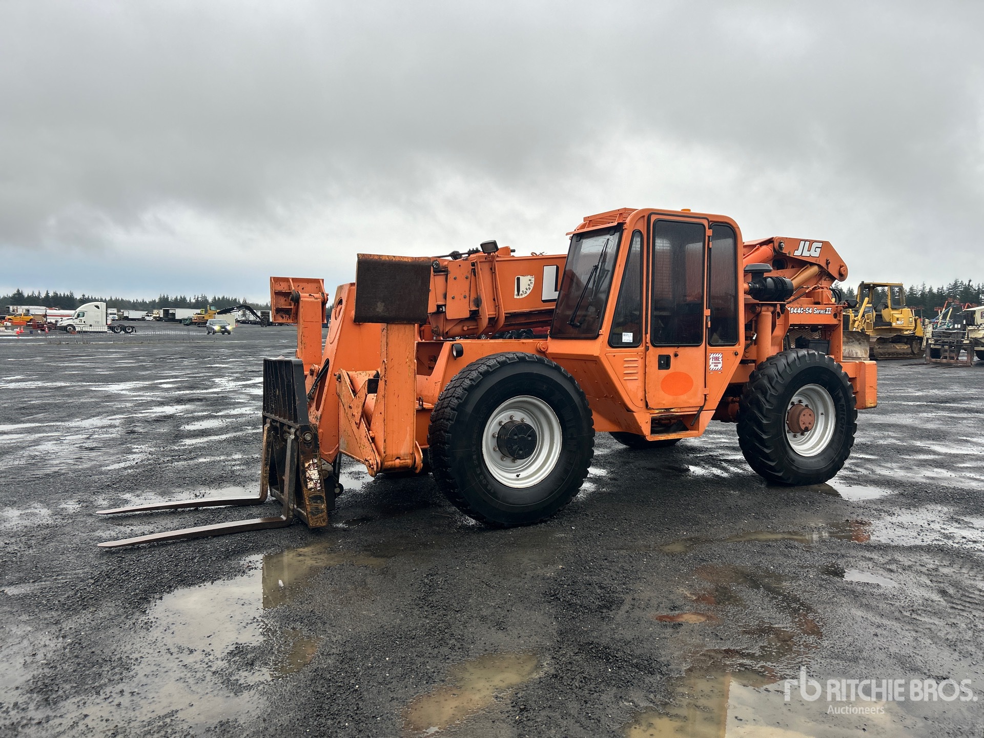 General Appearance with Picture, Left Front Corner