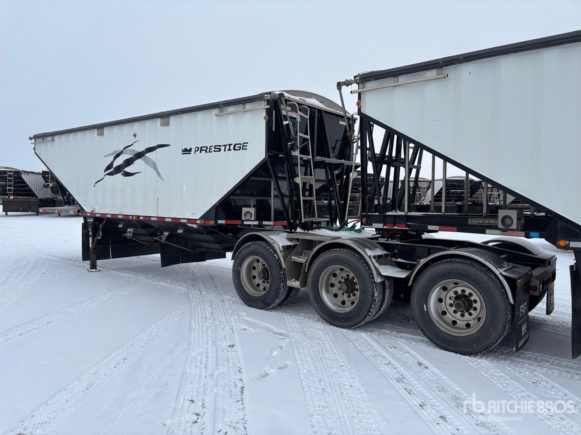 General Appearance with Imagen: esquina trasera izquierda