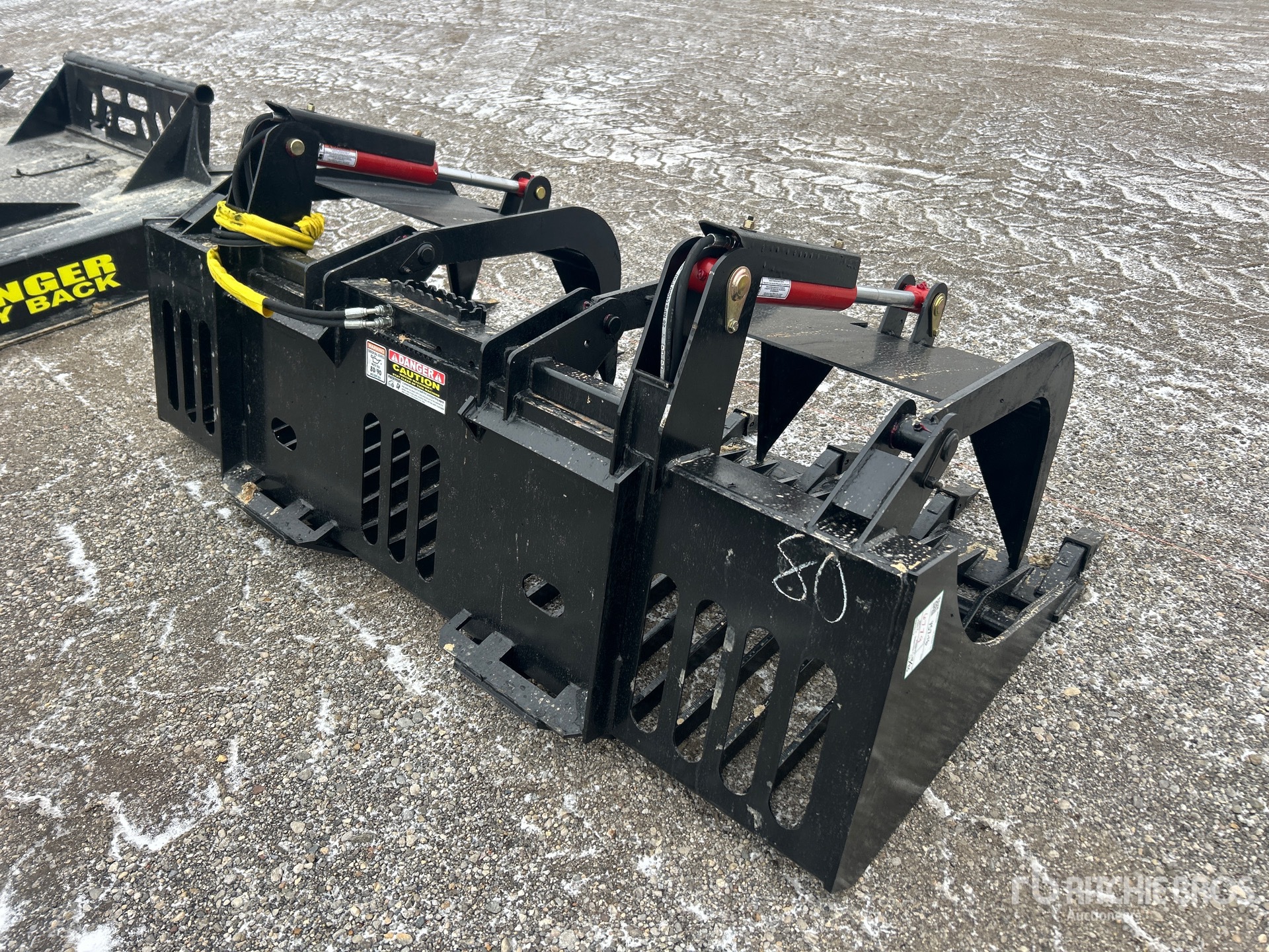 Aspect général with Image, coin arrière droit