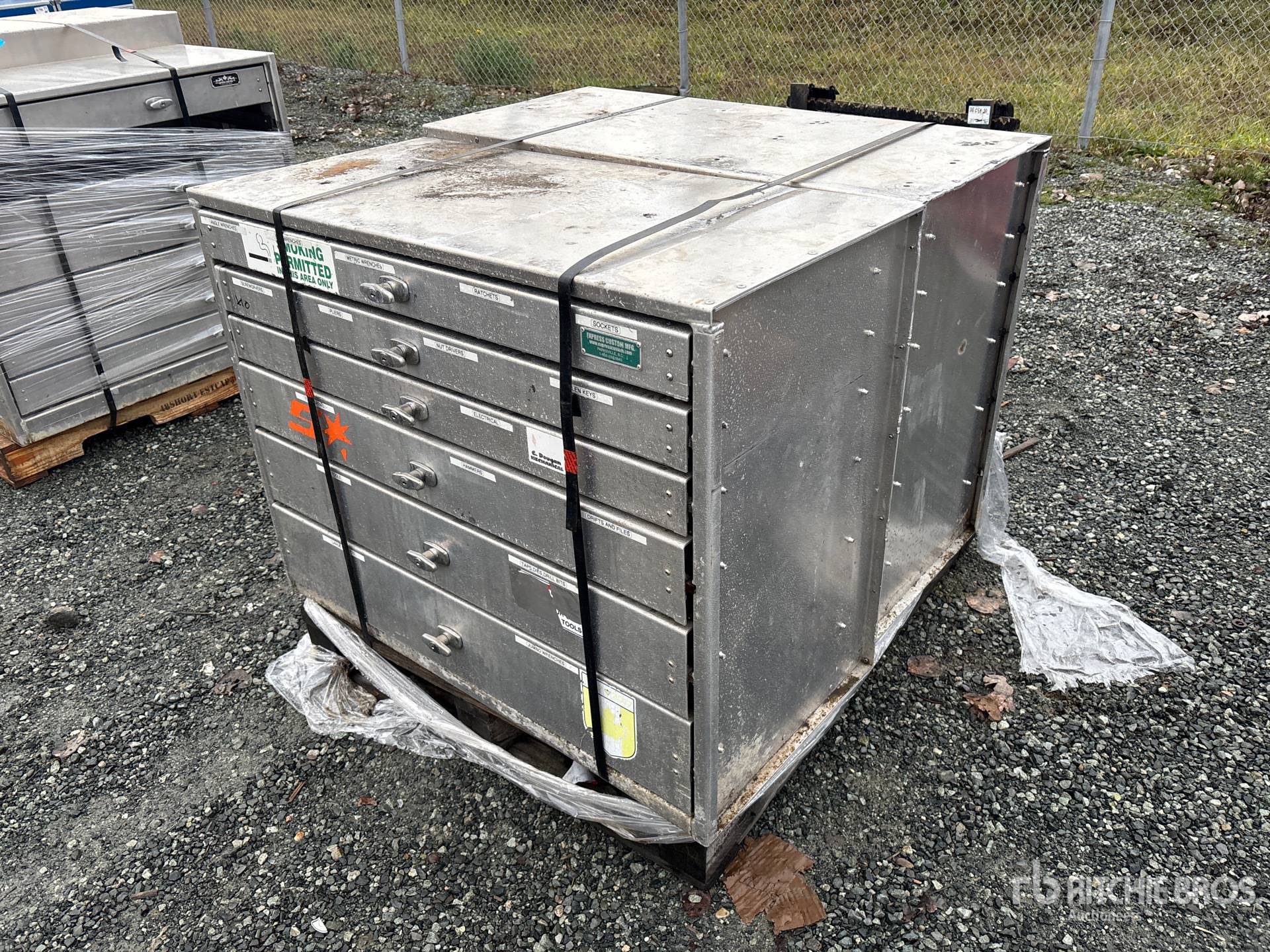 General Appearance with Foto, angolo anteriore sinistro