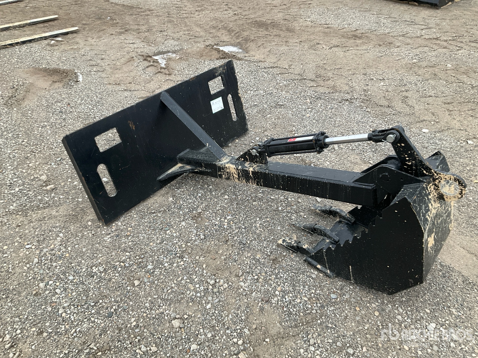 General Appearance with Bild, Ecke vorne rechts