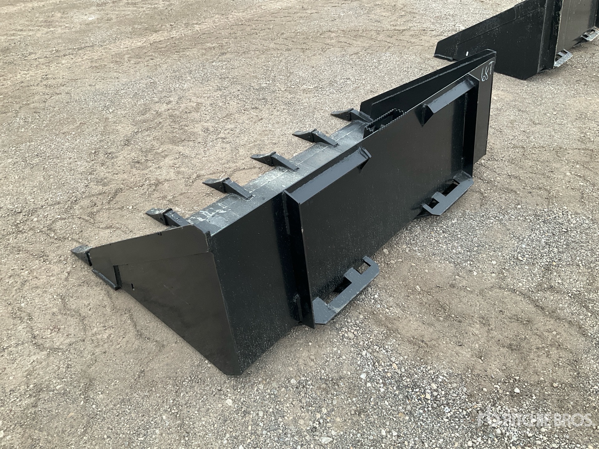 General Appearance with Foto, angolo posteriore sinistro