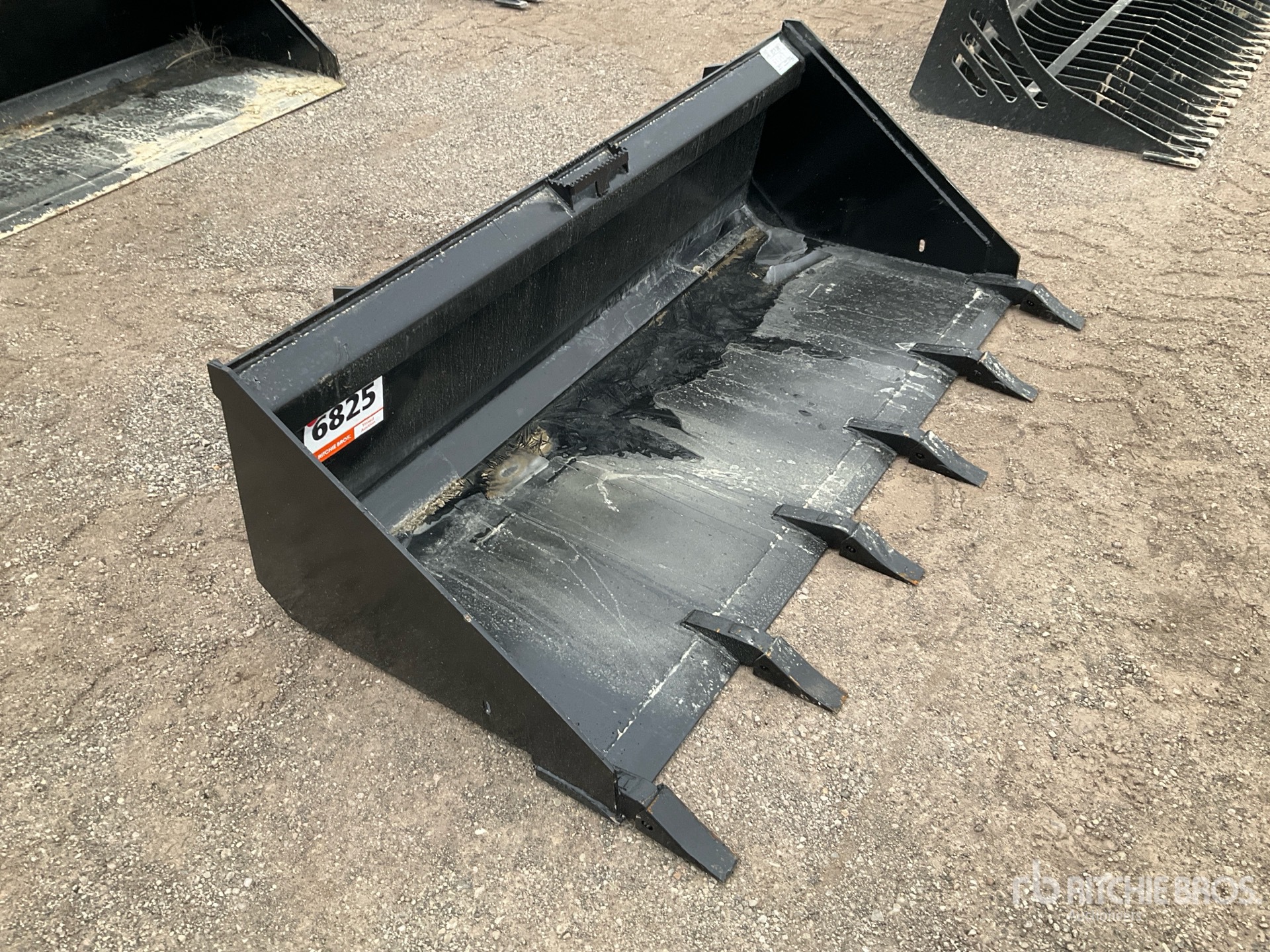 General Appearance with Foto, angolo anteriore destro