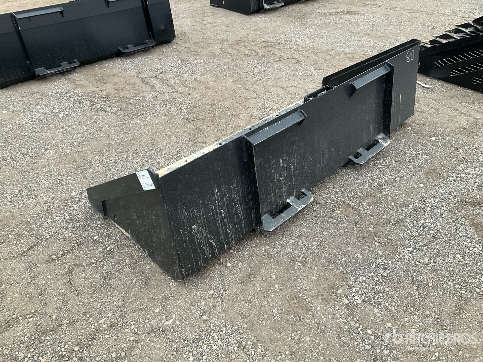 General Appearance with Foto, angolo posteriore sinistro