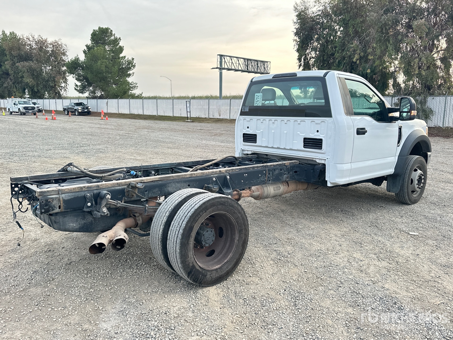 General Appearance with Bild, Ecke hinten rechts