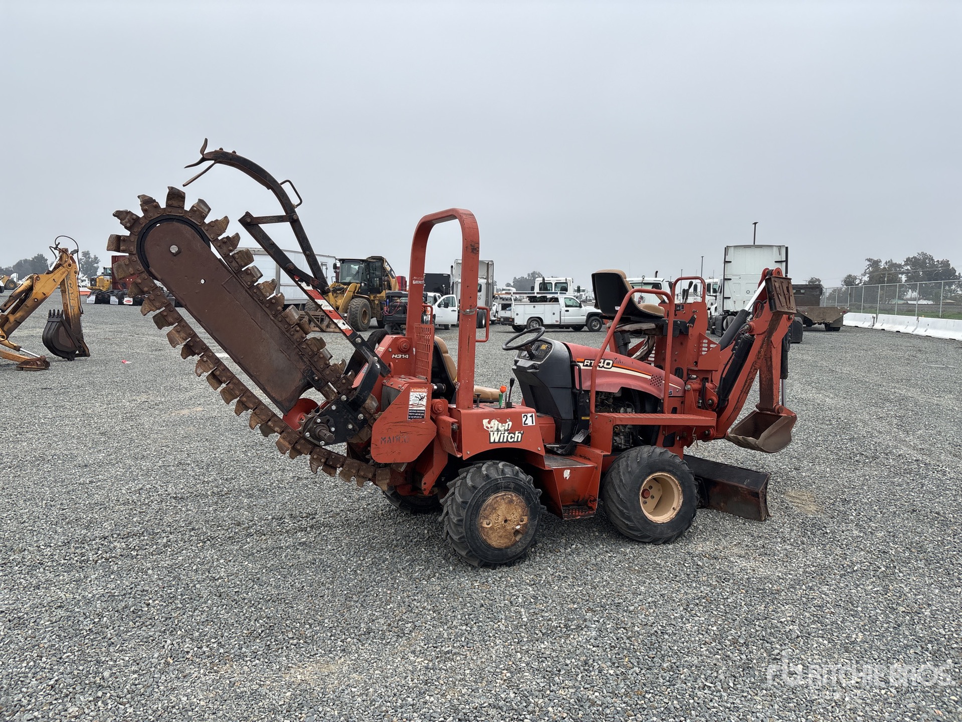 General Appearance with Picture, Right Rear Corner