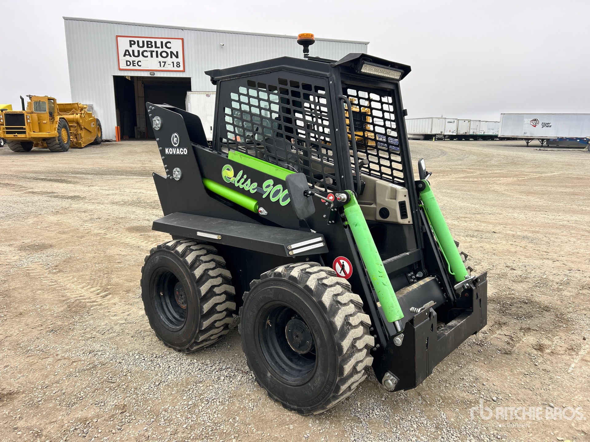 General Appearance with Image, coin avant droit