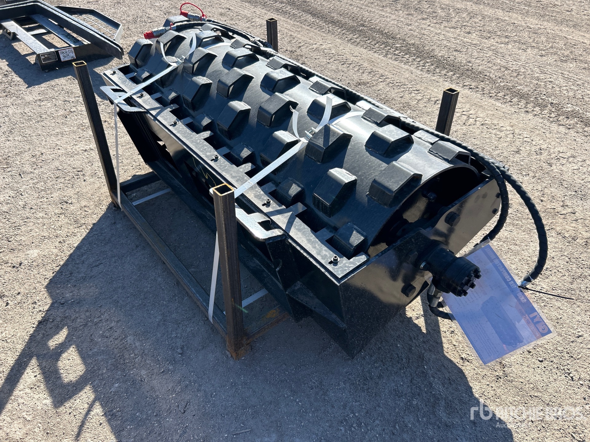 General Appearance with Foto, angolo anteriore sinistro