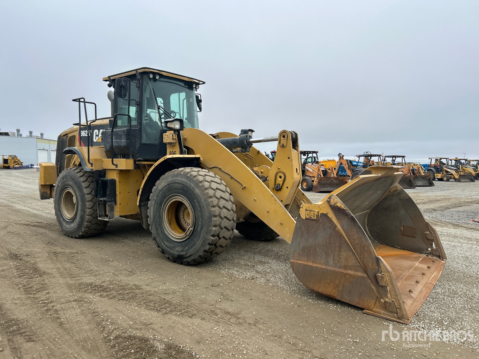 Aspect général with Image, coin avant droit
