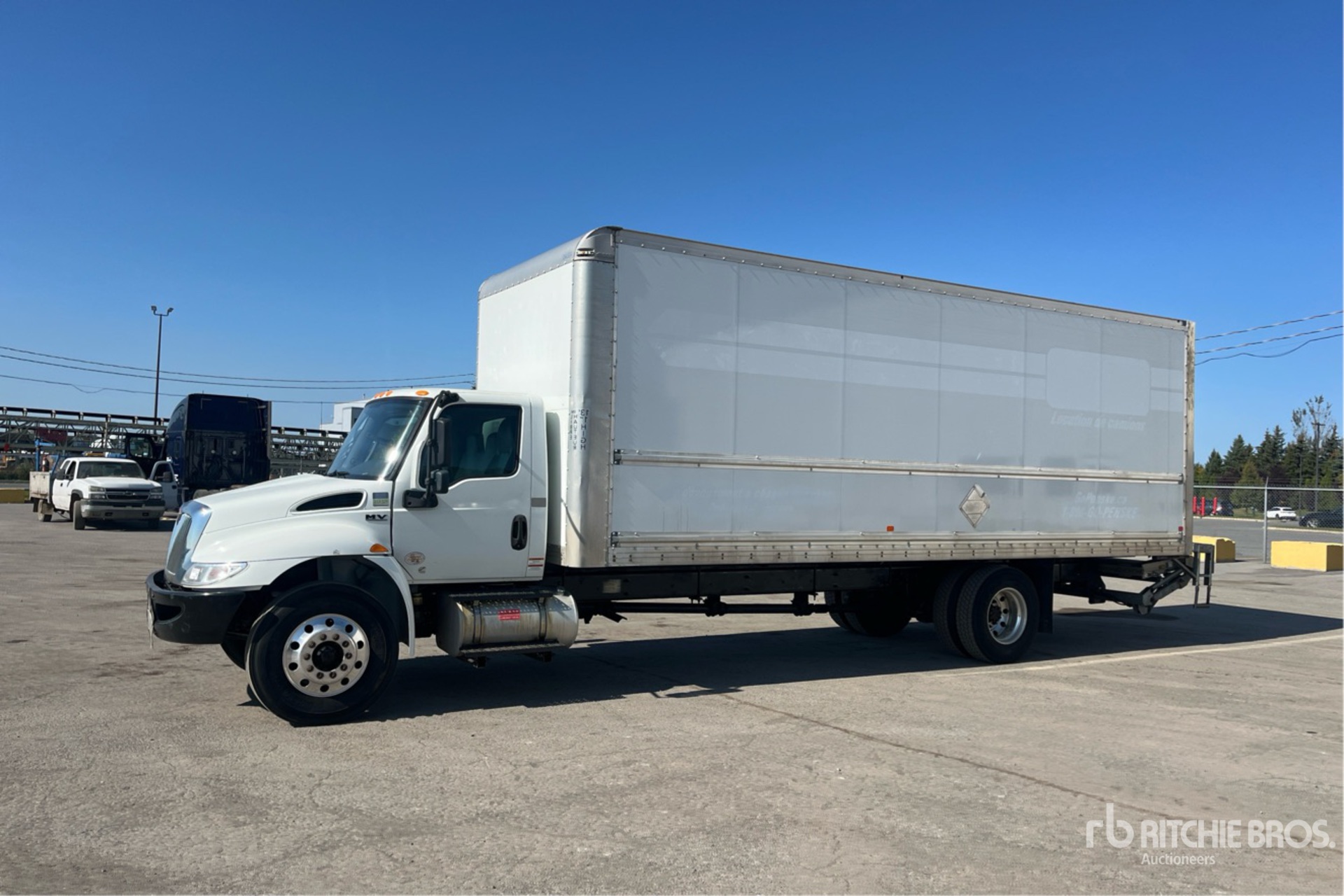 General Appearance with Image, coin avant gauche