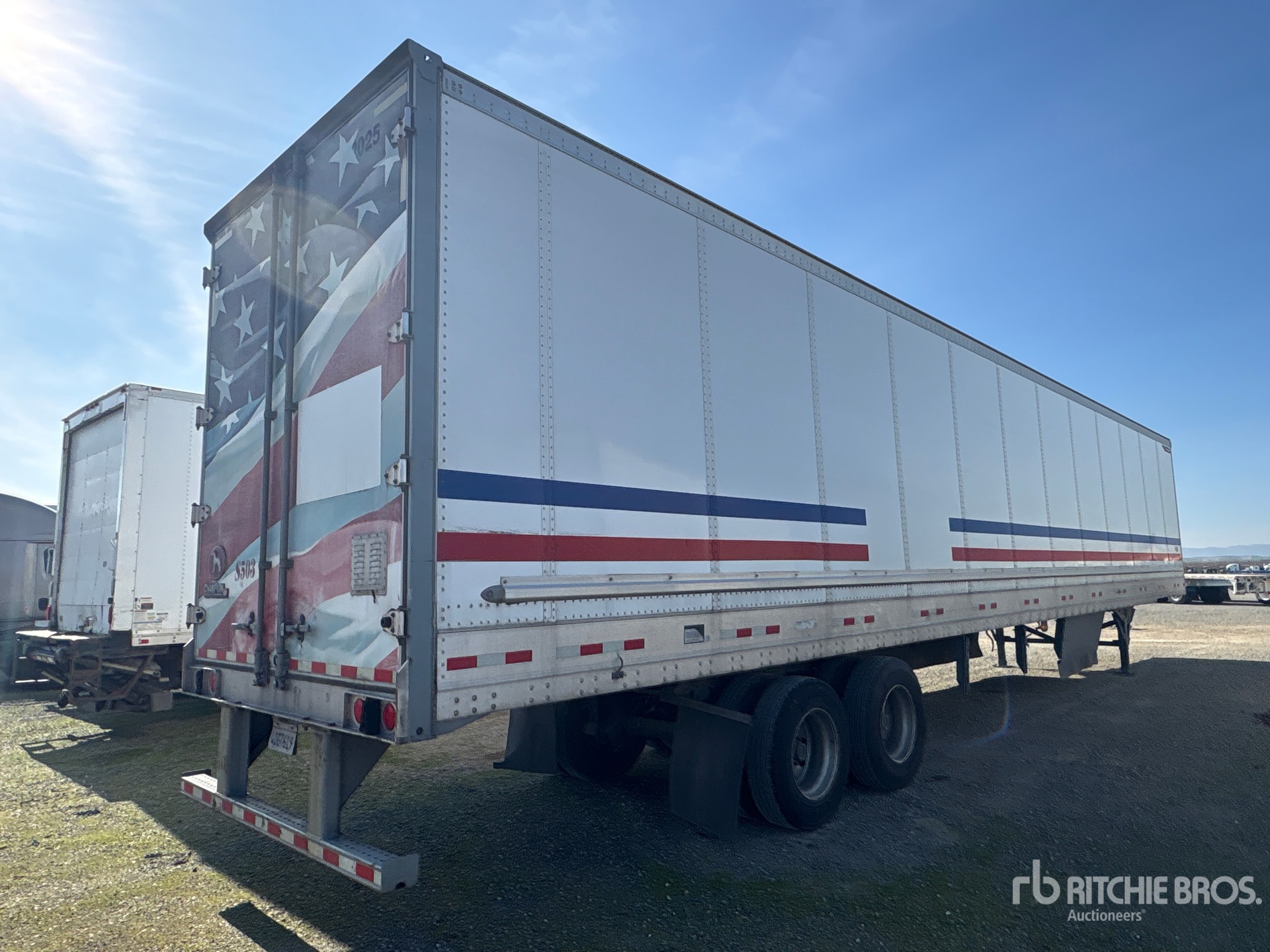 General Appearance with Bild, Ecke hinten rechts