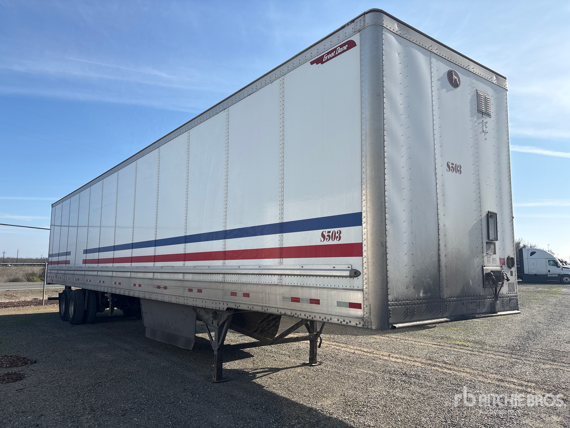 General Appearance with Bild, Ecke vorne rechts