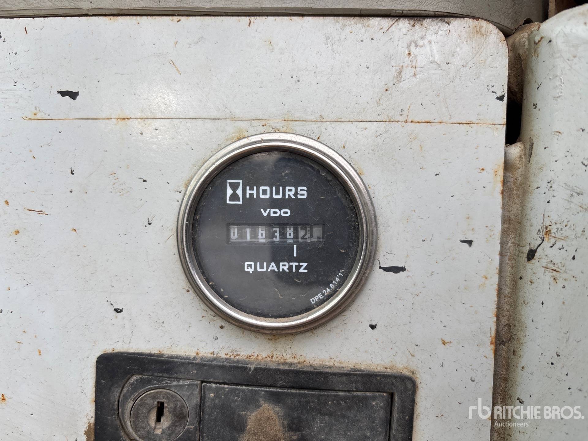 General Appearance with Hour Meter / Odometer