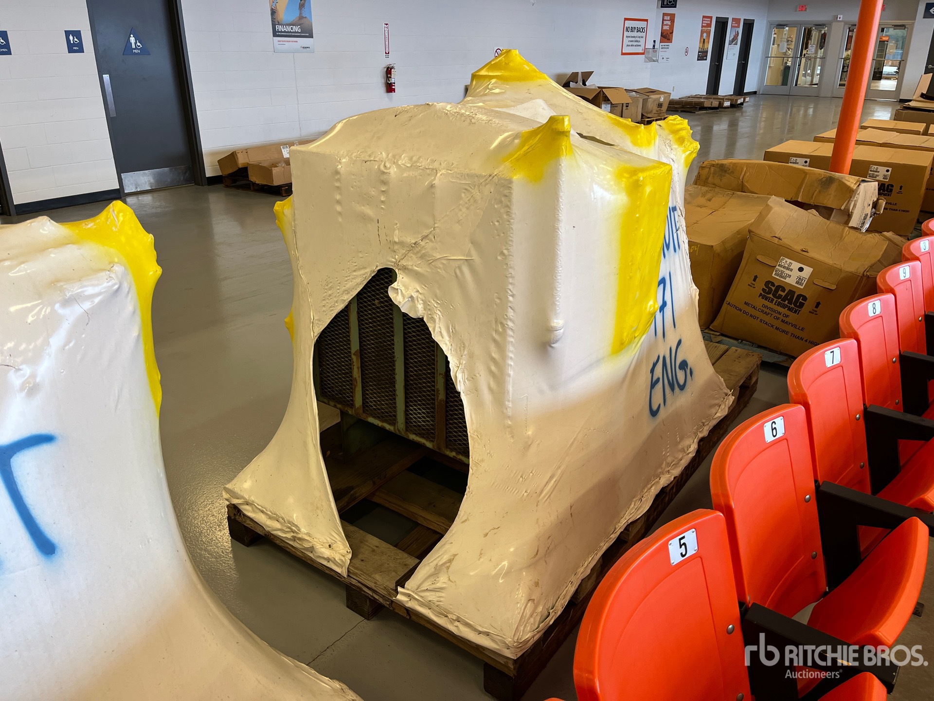 General Appearance with Bild, Ecke hinten rechts