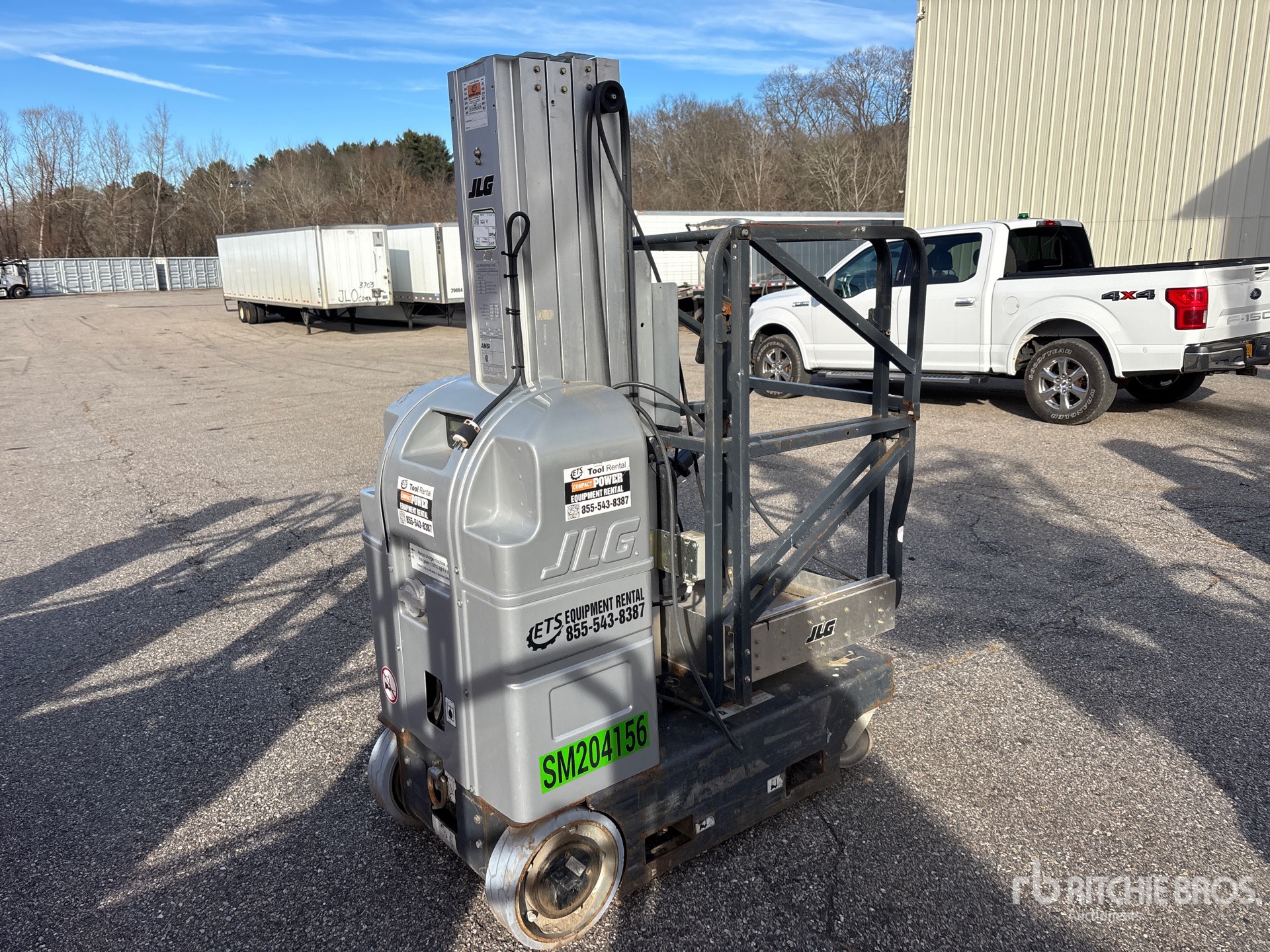 General Appearance with Picture, Right Rear Corner