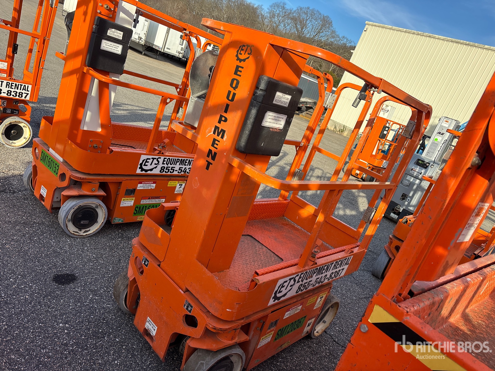 General Appearance with Featured Photo