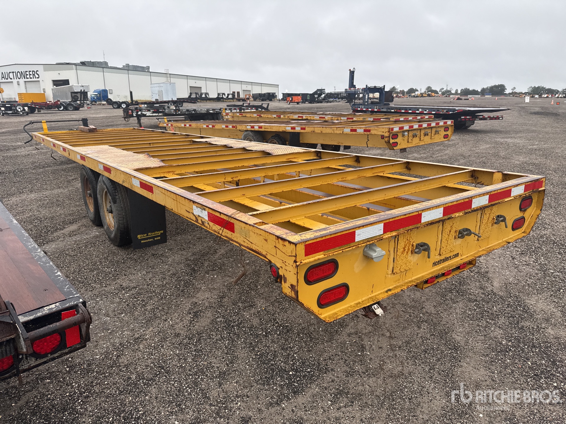 General Appearance with Zdjęcie, lewy dolny róg