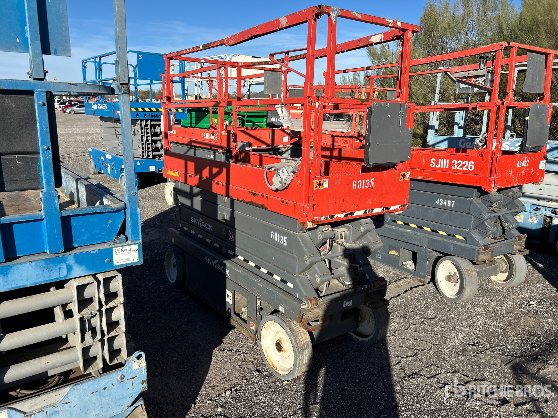 General Appearance with Imagen: esquina delantera derecha