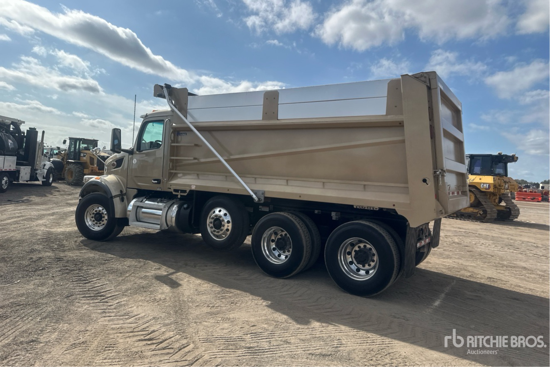 General Appearance with Imagen: esquina trasera izquierda