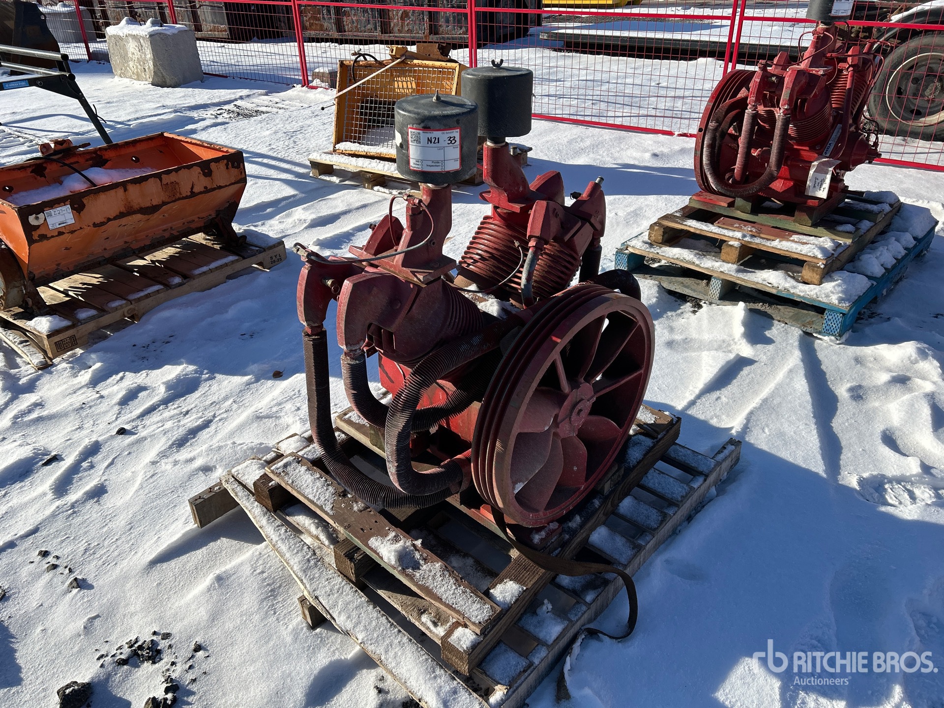 General Appearance with Featured Photo