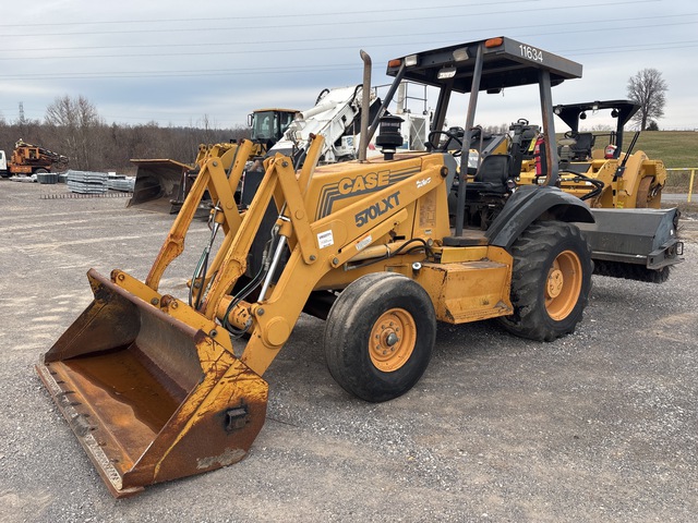 2000 Case 570L-XT 4x2 Broom attachment Landscape Loader