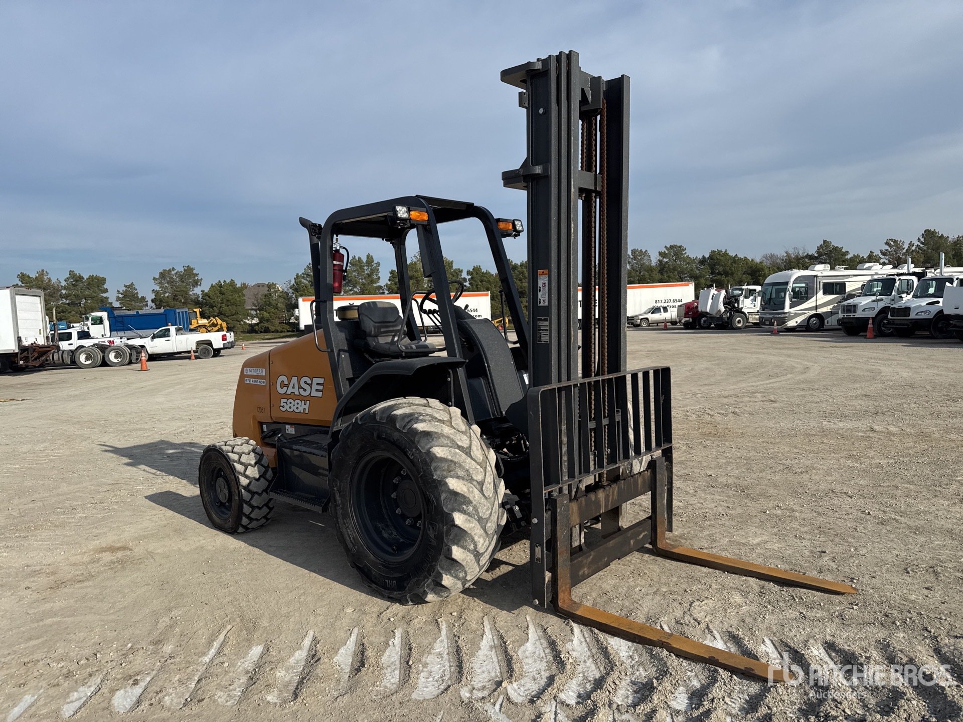 General Appearance with Picture, Right Front Corner