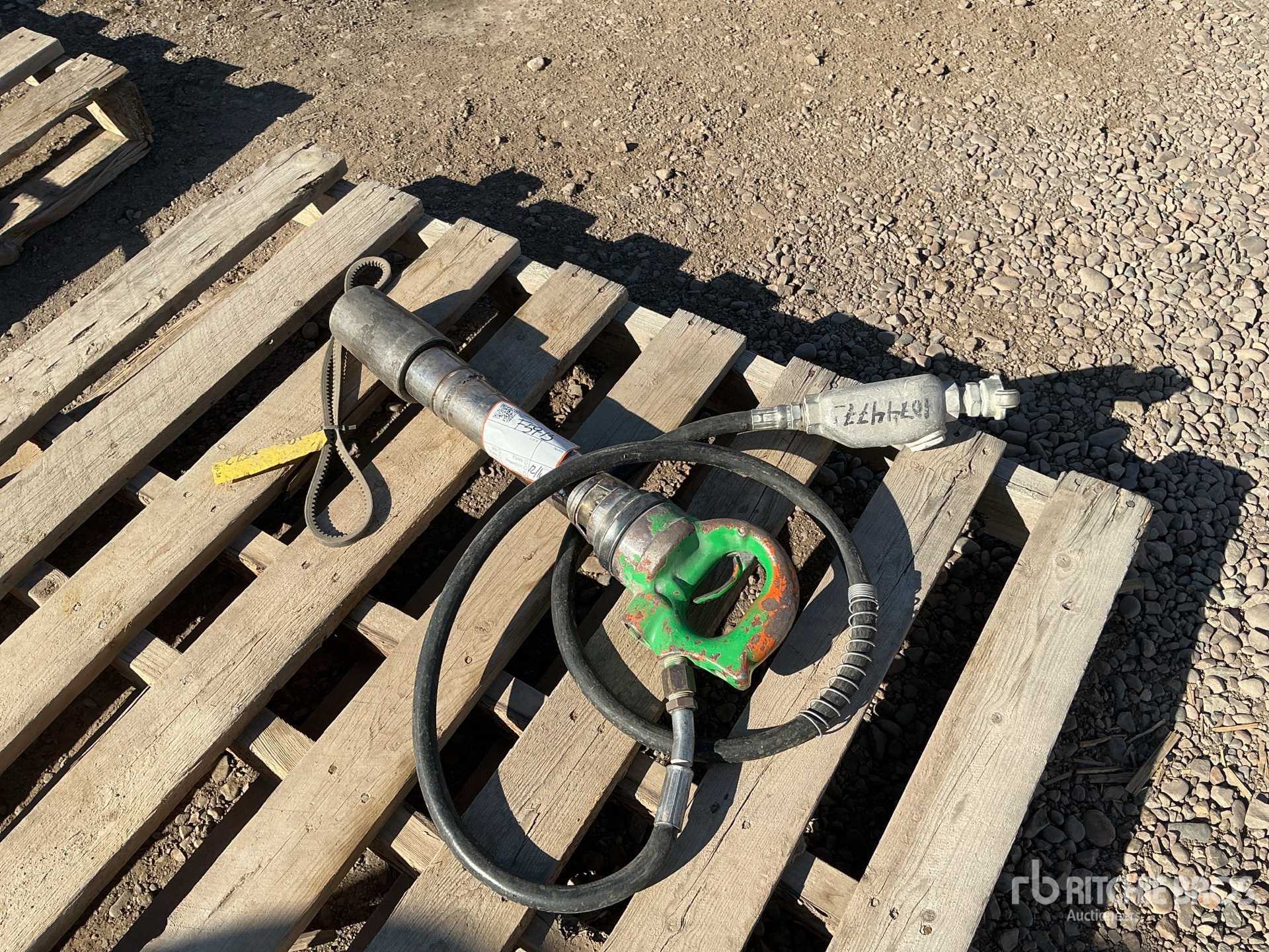 General Appearance with Image, coin avant droit