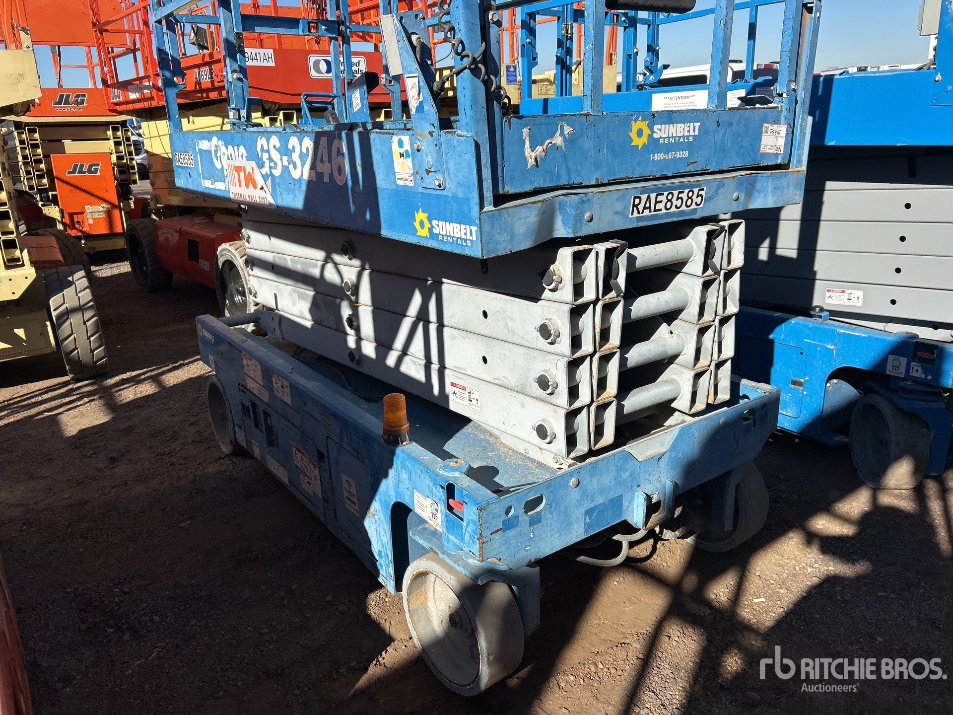 General Appearance with Picture, Right Front Corner