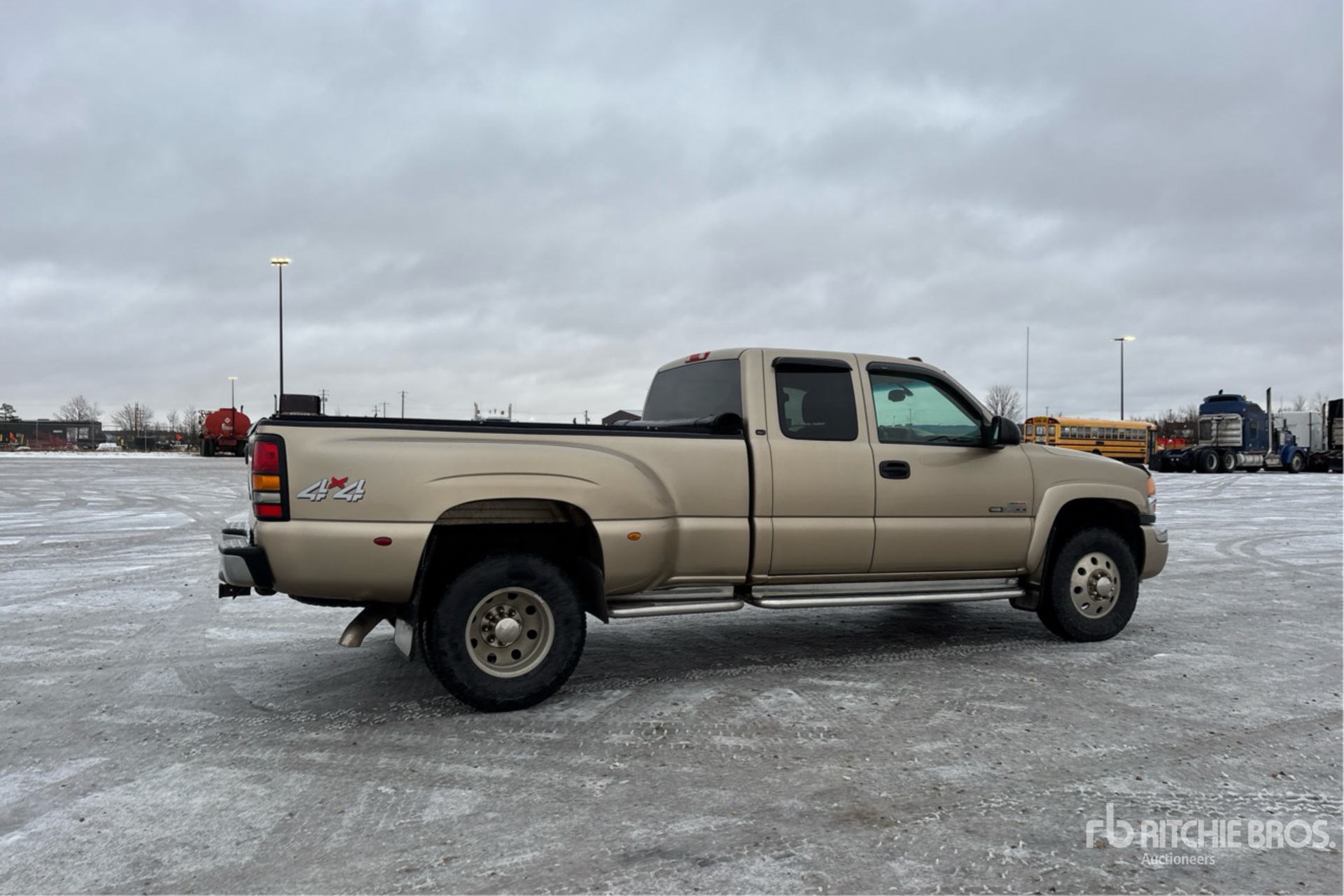 General Appearance with Imagen: esquina trasera derecha