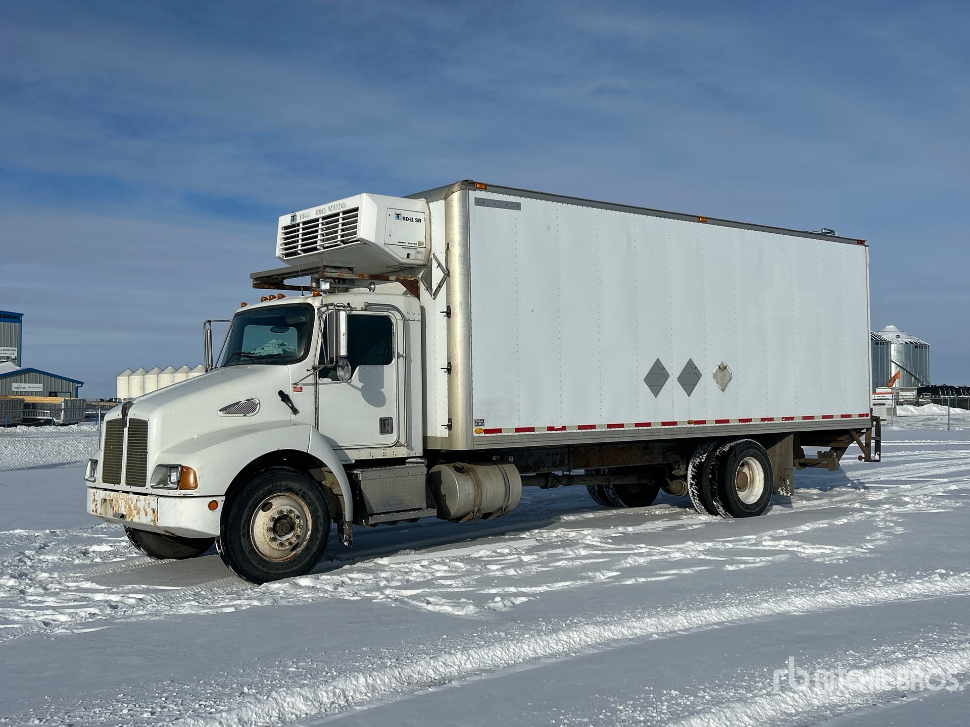 General Appearance with Featured Photo