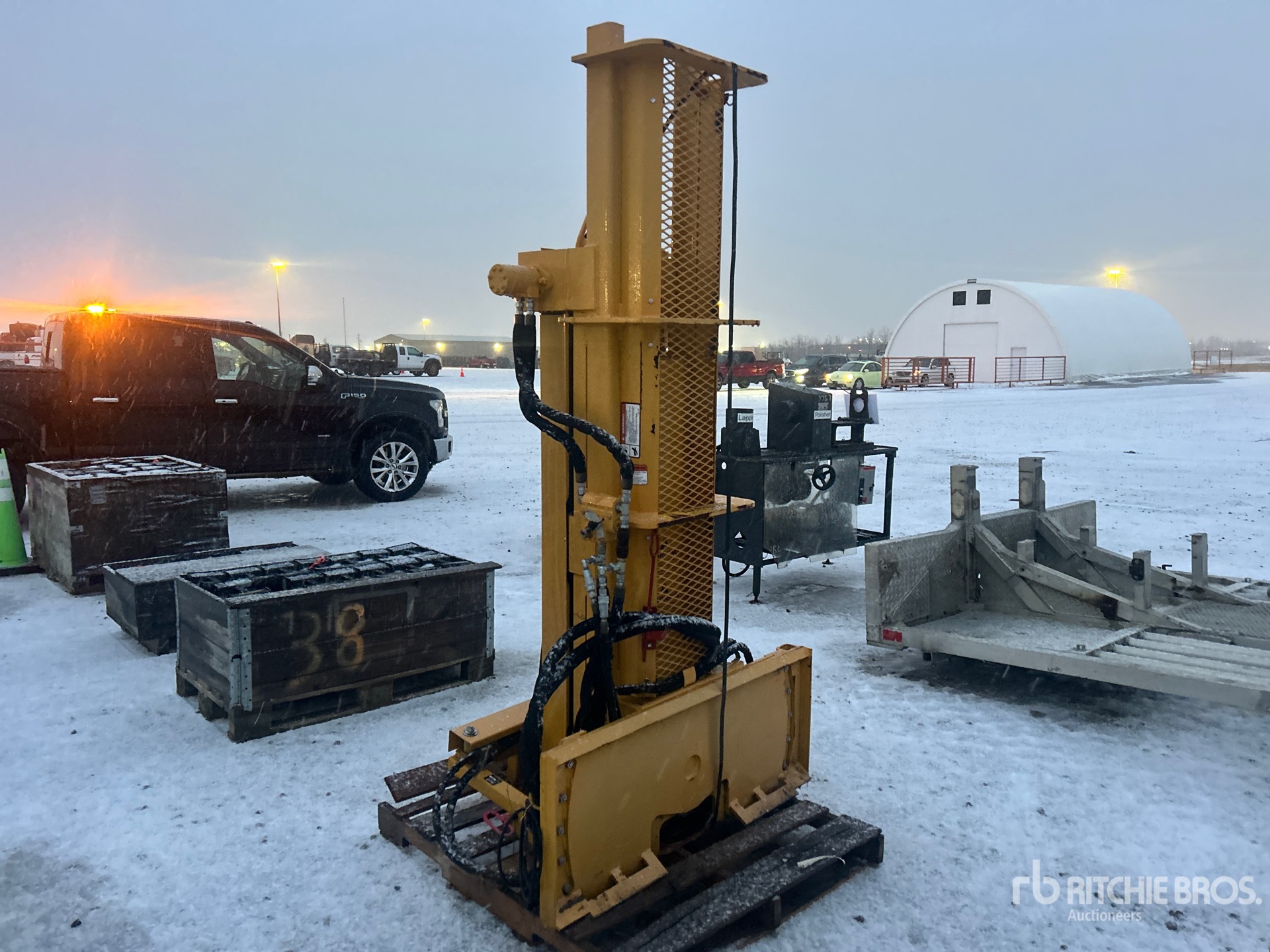 General Appearance with Bild, Ecke hinten links