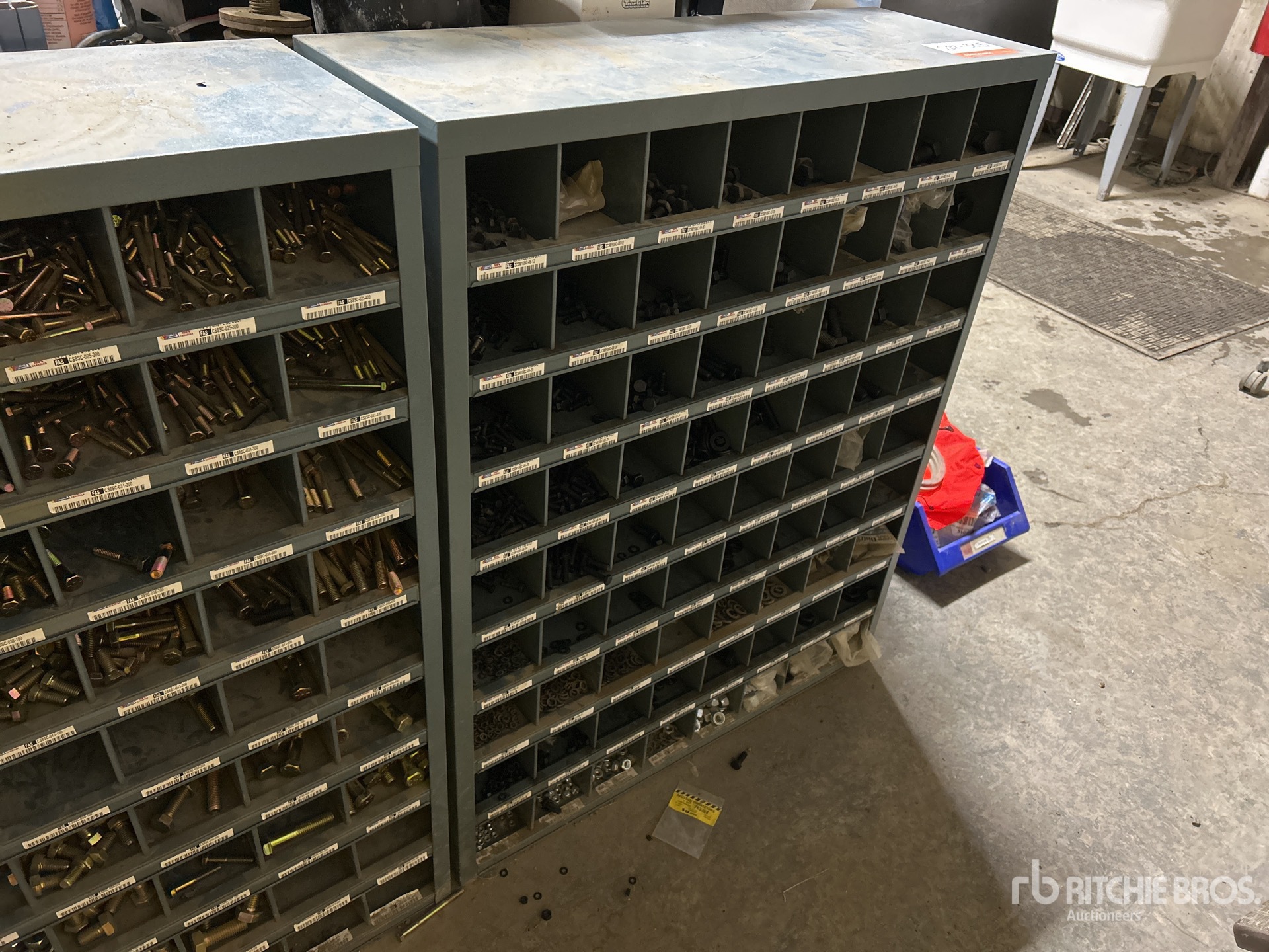 General Appearance with Foto, angolo posteriore sinistro