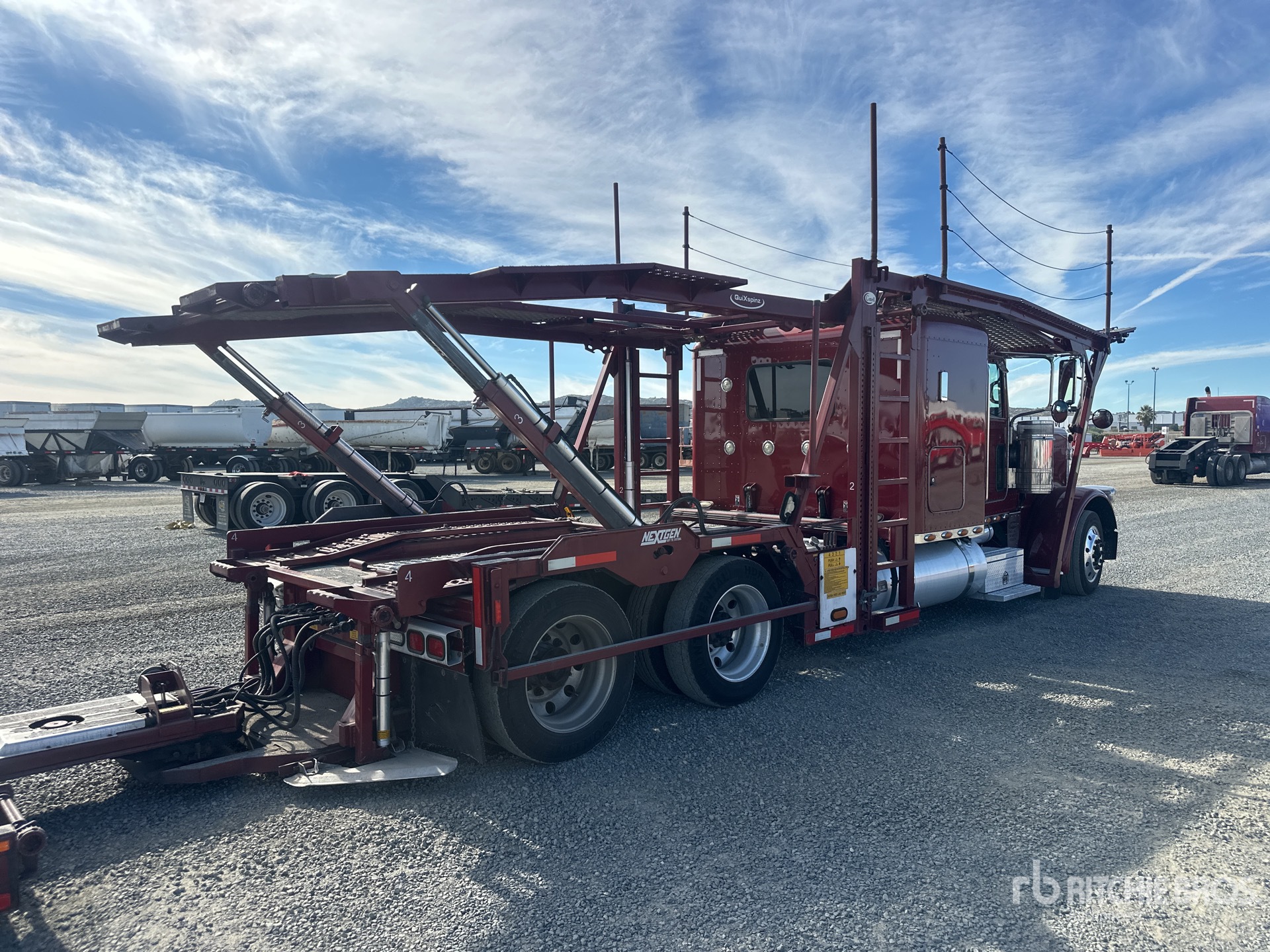 General Appearance with Bild, Ecke hinten rechts